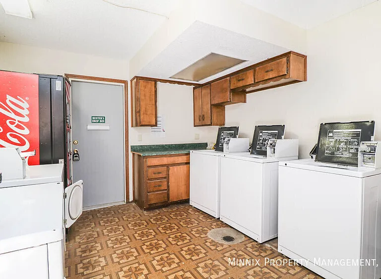 500 4th Ave #22 — Photo 25
