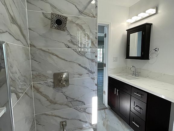 3rd image of 3243 Rosemead Pl