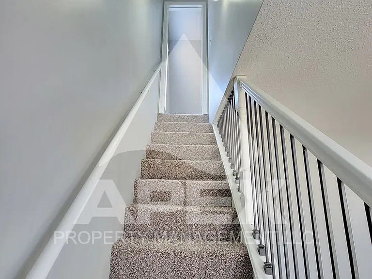 2028 Woodrow Dr — Photo 18