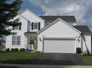 11424 S Glenbrook Cir, Plainfield, IL 60585