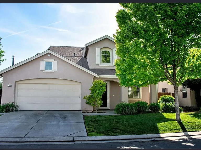 1341 Windsong Dr — Photo 1