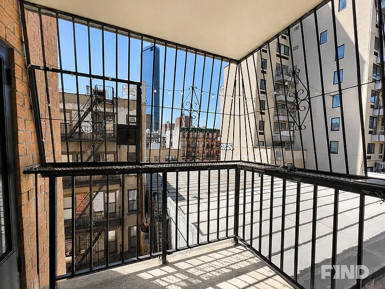 135 Division St #5 — Photo 8