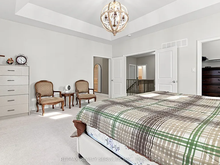 194 Coldwell Bay Cir — Photo 35