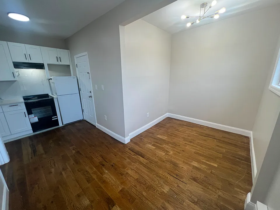 276 Broadway #6