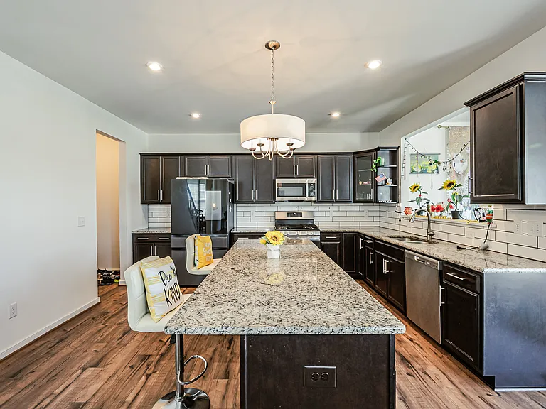 8105 Lyman Ct — Photo 13