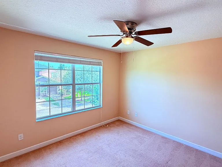 2832 Adelaide Ct — Photo 23