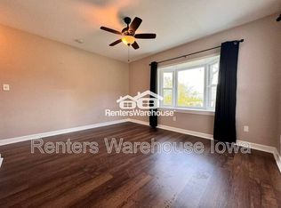 35 Hillside Ave, Des Moines, IA 50315