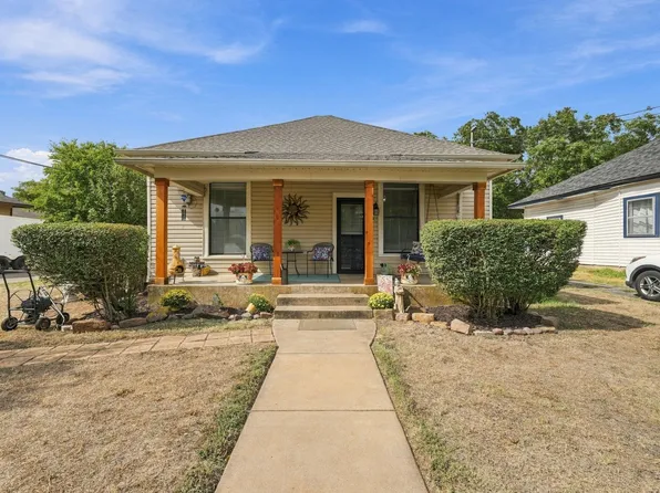 311 N Pendell Ave, Cleburne, TX 76033