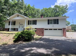 1105 New Hope Rd, Berkeley Springs, WV 25411