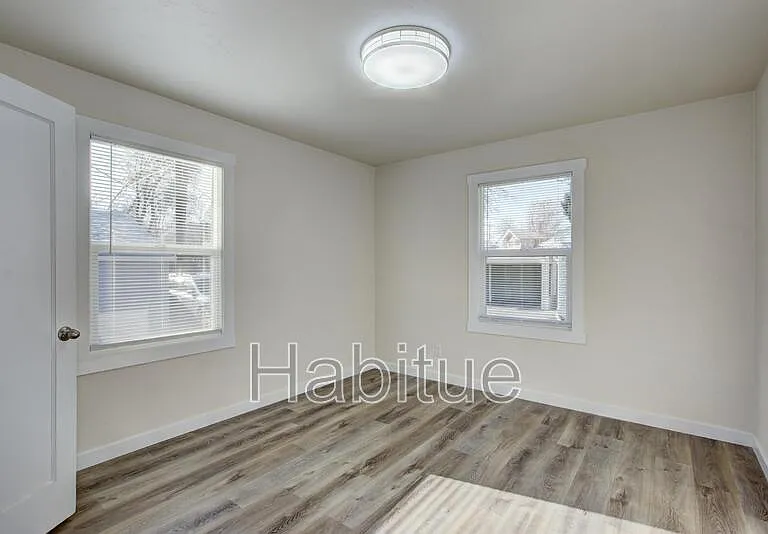 1000 N 27th St — Photo 10