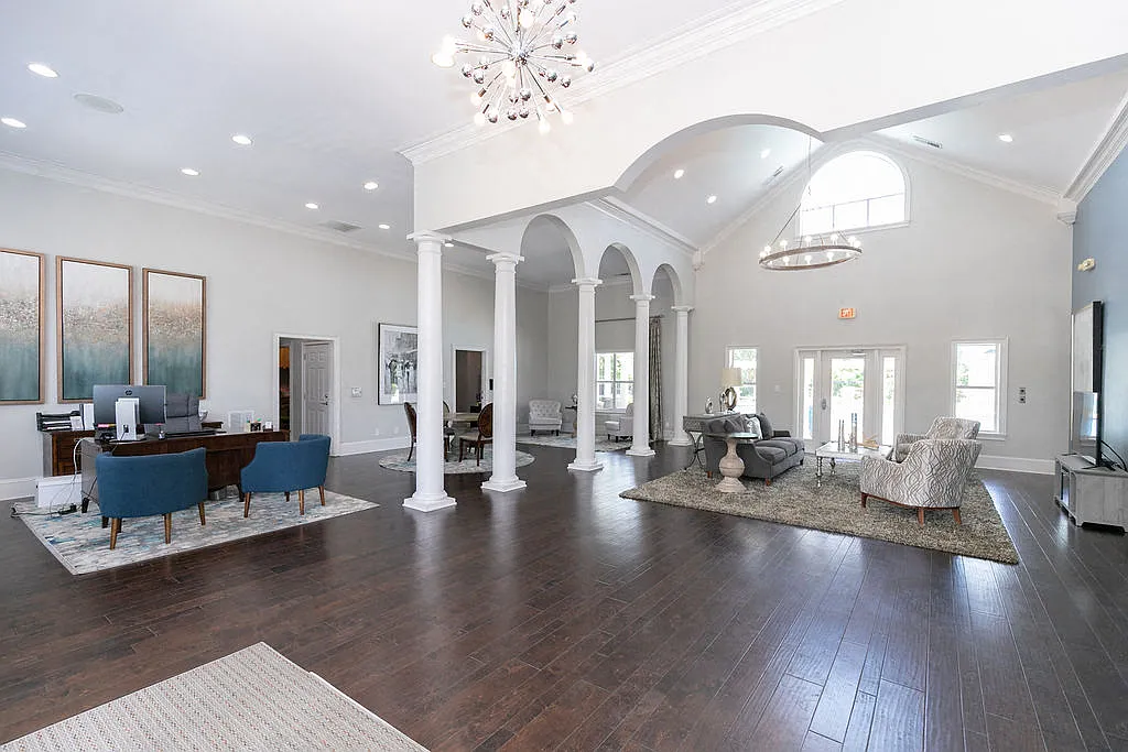 Villas at Hampton — Photo 3