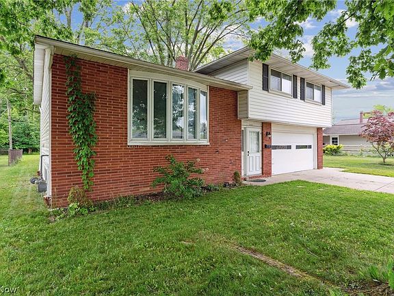 3rd image of 6449 Parkland Ave