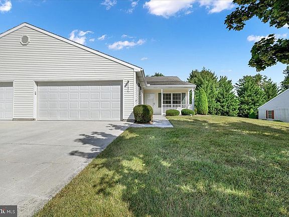 3rd image of 1369 Village Dr