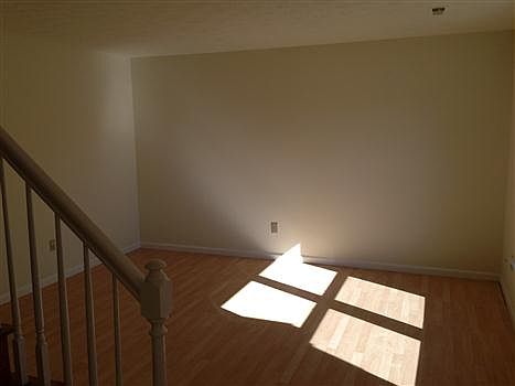 3rd image of 901 Abingdon Ct