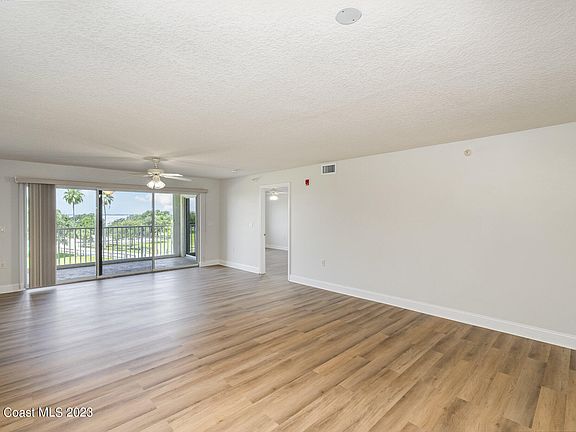 4th image of 742 Bayside Dr Unit 302
