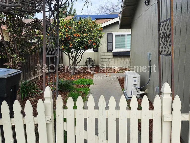 2546 W Victor Ct #102 — Photo 28