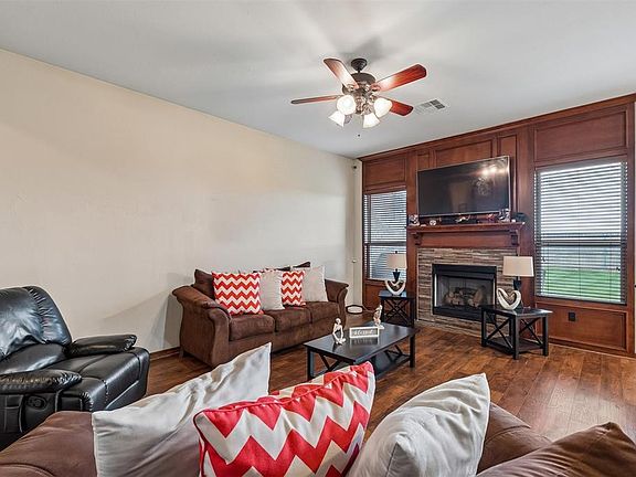 5th image of 10917 SW 30th Ter