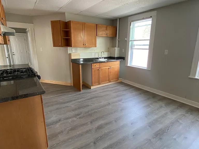 45 Upham St #3 — Photo 2