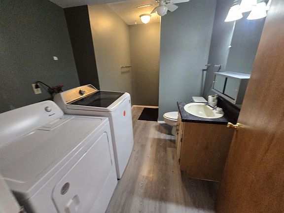 5th image of 1355 N 17th St