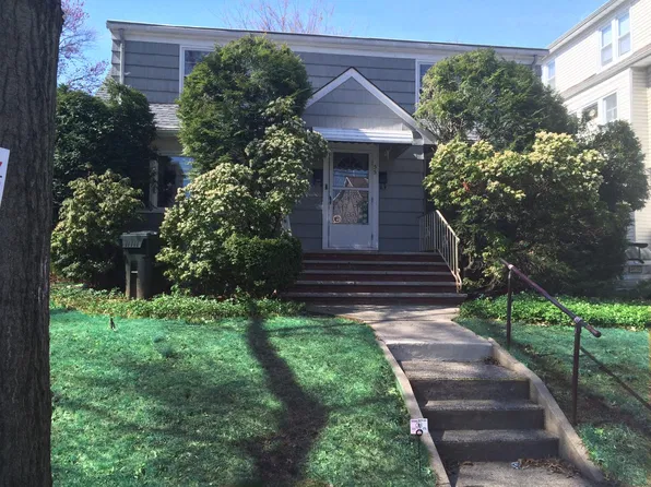 33 Yahara Ave, Rutherford, NJ 07070