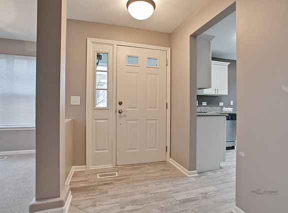3rd image of 4562 Concord Ln #H