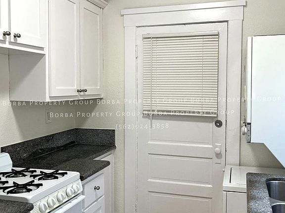 3rd image of 1117 1123 1/2 Pine Ave #1119