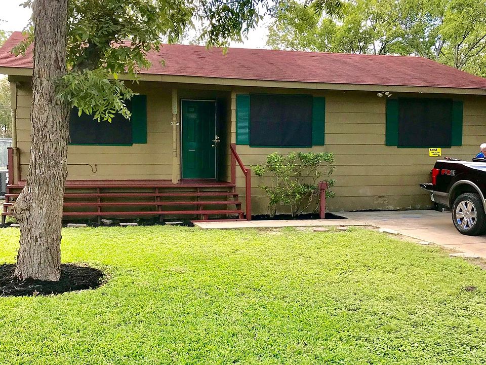 1st image of 126 Esma St