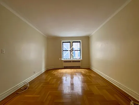 Rented by Yaffa Realty LLC | media 4