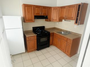 6020 Upland St #1, Philadelphia, PA 19142