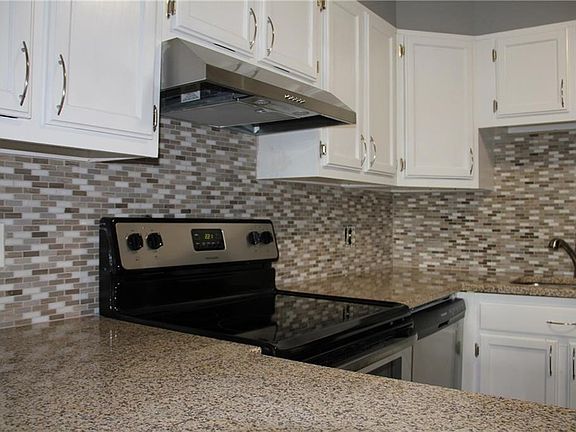 3rd image of 51 Schuyler Avenue #5A
