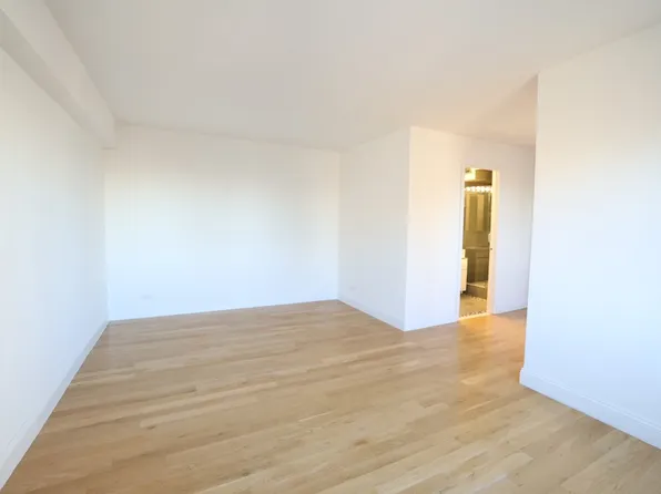 305 East 86th Street image 8 of 20