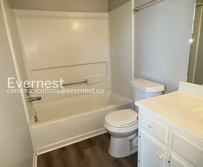 4199 Blackstone Dr — Photo 10