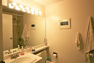 Rented by R New York