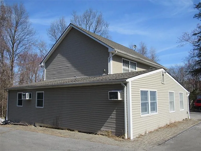 42 Orchard Trl — Photo 2
