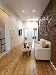 442 West 45th Street, #5E