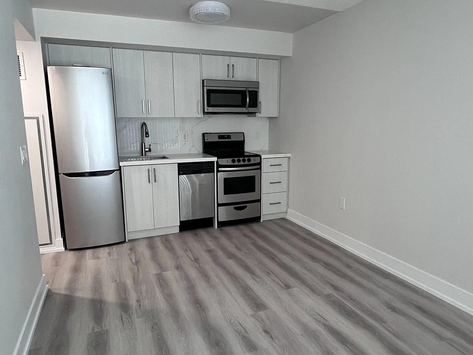 2 bed, $2,250 — Photo 4