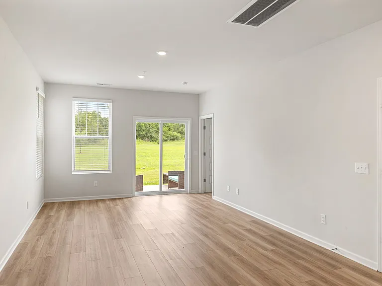 416 Alcott Way — Photo 10