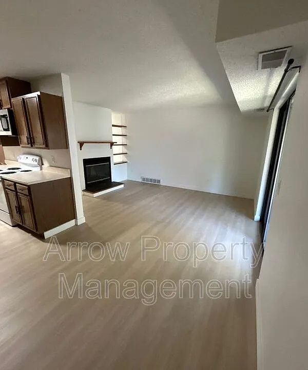 205 E Arbor Ave #304G