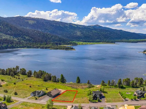 13117 Hawks Bay Rd, Donnelly, ID 83615