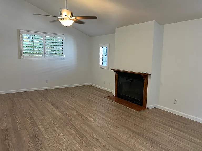 1024 Paloma Ave #1024 — Photo 6
