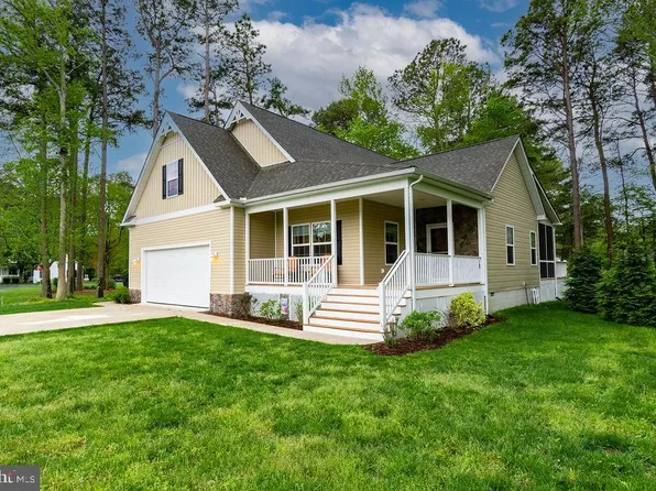 9422 Lake View Dr, Berlin, MD 21811