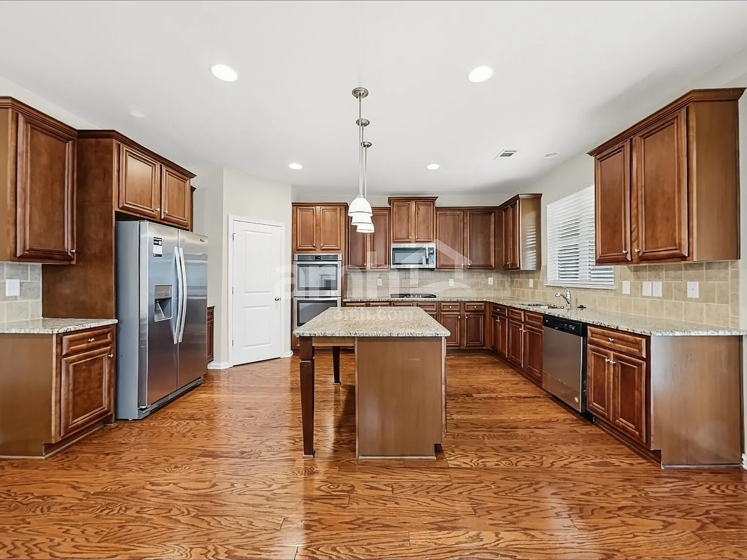 4 bed, 2.5 bath, 2968 sqft, $2,655 — Photo 4