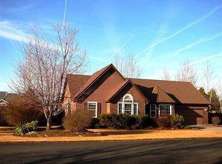 2346 NE Edgewater Dr, Bend, OR 97701