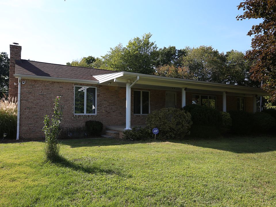 2 Homes on 11 acres
