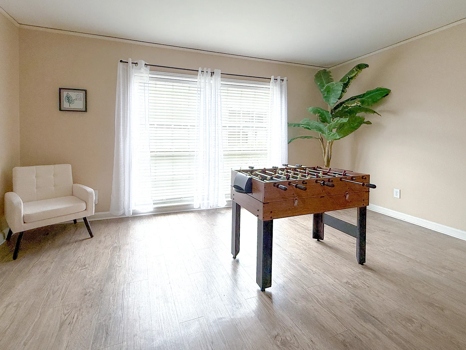 Provincial North Apartments — Photo 2