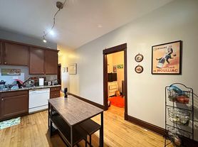 3315 N Albany Ave, Chicago, IL