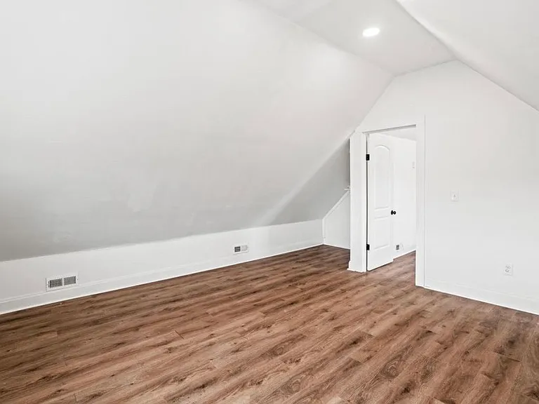 1712 E Park Pl #3 — Photo 5