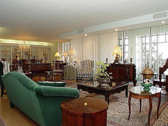 2nd image of 3525 Turtle Creek Blvd APT 5E