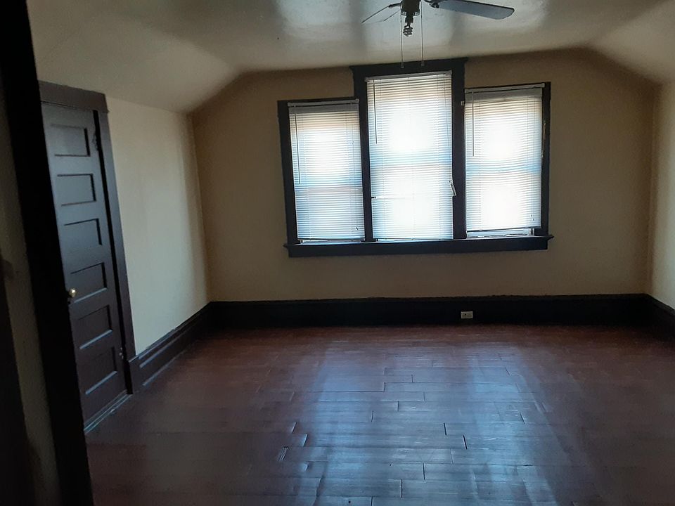 2nd image of 4015 N Euclid Ave