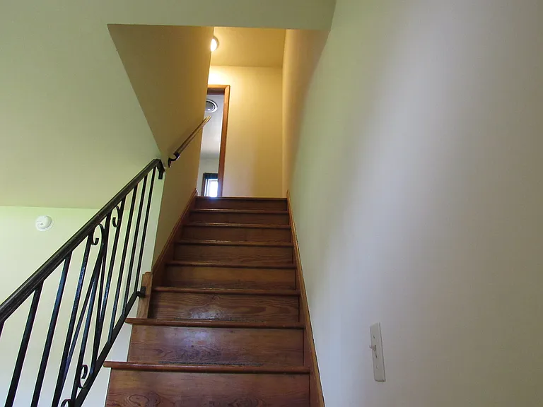 1020 Stonybridge Dr — Photo 9